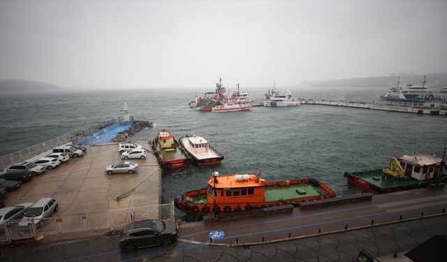 Çanakkale Boğazı fırtına nedeniyle transit gemi geçişlerine kapatıldı