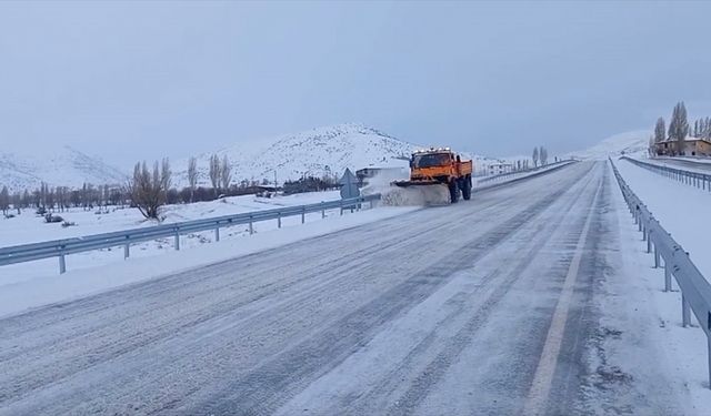 Doğu Karadeniz'de 220 köye ulaşım sağlanamıyor