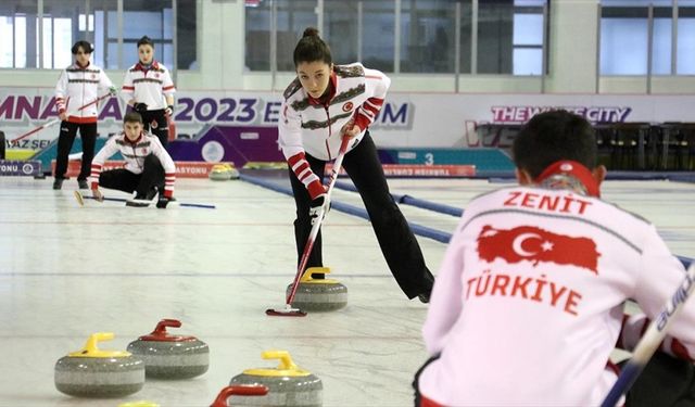 Genç milli curlingciler, Güney Kore'deki olimpiyatlarda madalya almak istiyor