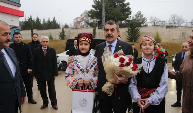 Milli Eğitim Bakanı Yusuf Tekin, Tokat'ta konuştu: Okullarda son hafta şenlik havasına bürünecek