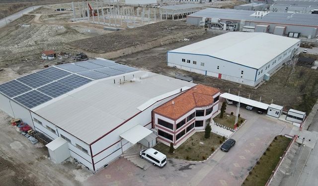 Çatısı güneş enerjisi santraline dönüştürülen fabrika elektrik faturasını düşürdü