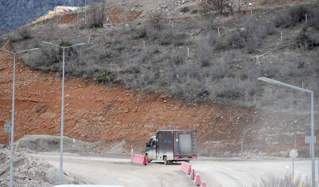 Erzincan'da kayıp işçileri arama çalışmaları 7'nci gününde devam ediyor