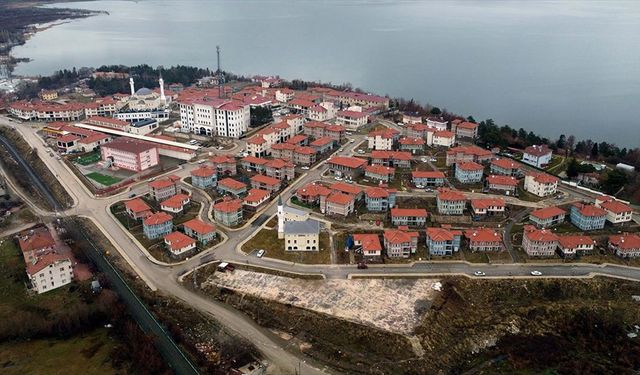 Elazığ depreminin merkez üssü Sivrice'nin çehresi dirençli konutlarla değişiyor