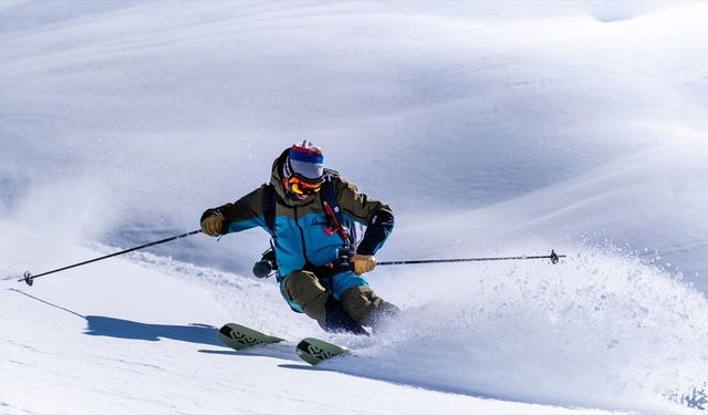 Kaçkar Dağları'ndaki "heliski" etkinliğinde 10. hafta heyecanı yaşanıyor