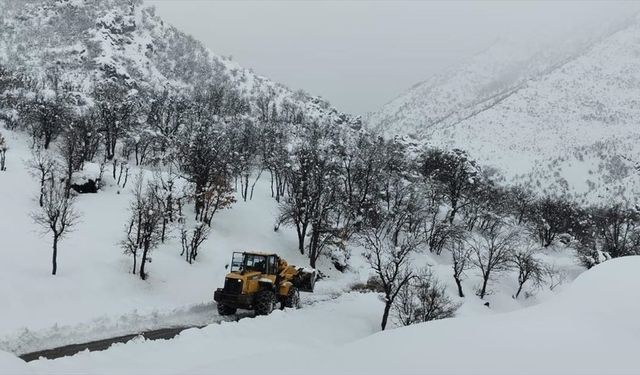 Şırnak'ın 3 ilçesinde olumsuz hava koşulları nedeniyle eğitime ara verildi