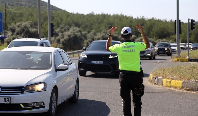 Bayram tatilinde uzun yola çıkacak sürücülere "iyi uyku ve dinlenme" uyarısı