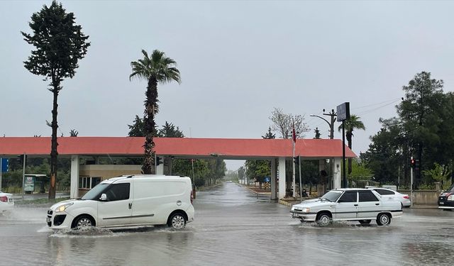 Şanlıurfa'da sağanak etkili oldu