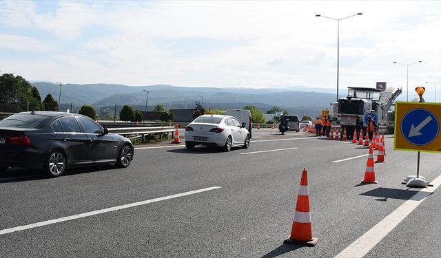 Anadolu Otoyolu'nun Düzce kesimi İstanbul yönünün bir bölümü ulaşıma kapatıldı