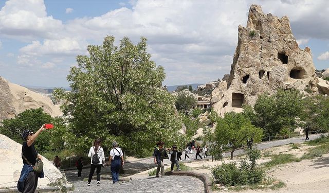 Göreme Açık Hava Müzesi kayadan oyma kiliseleri ve duvar resimleriyle turistleri çekiyor