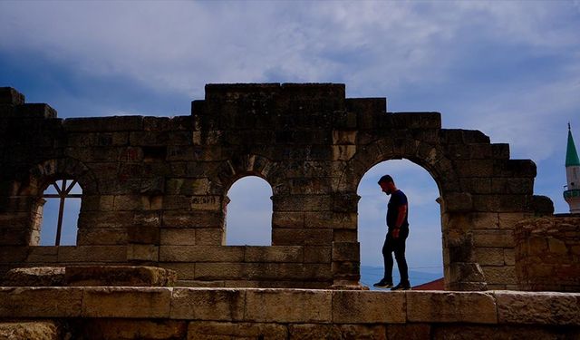 Düzce'deki Prusias Ad Hypium Antik Kenti, bayram tatilinde 3 bin kişiyi ağırladı