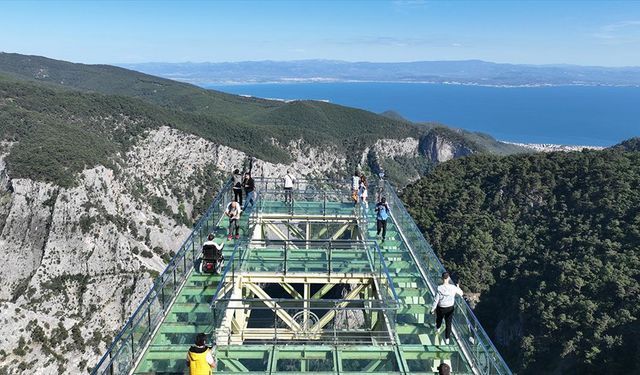 Edremit Körfezi'nde turizmciler 9 günlük bayram tatilinden umutlu