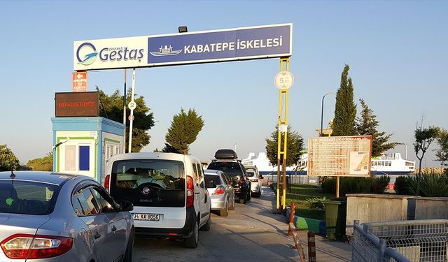 Gökçeada ve Bozcaada hattında yarın 17 ek feribot seferi yapılacak