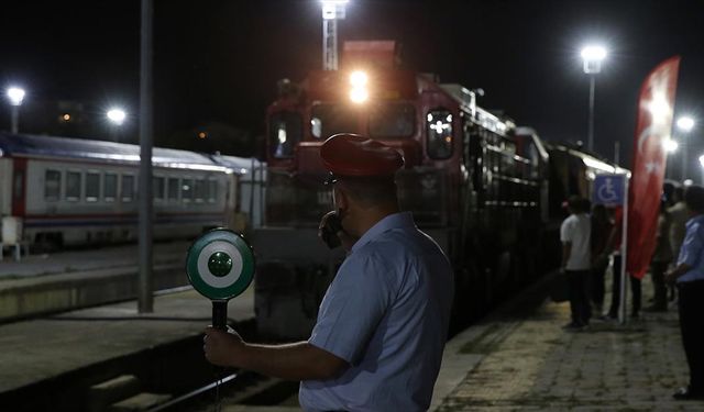 Tatvan Turistik Treni Bitlis'e ulaştı