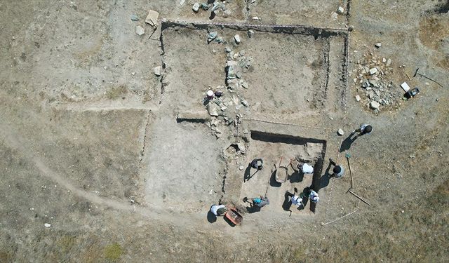 Çavuştepe Kalesi'ndeki kazılarda Urartu yönetici sınıfının izleri araştırılıyor