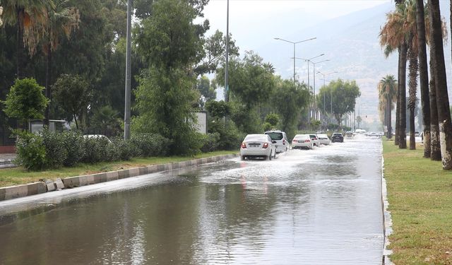 Hatay'da sağanak etkili oldu