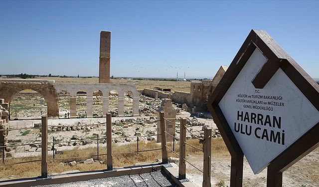 Restorasyonu tamamlanan tarihi Harran Ulu Cami ziyarete açıldı