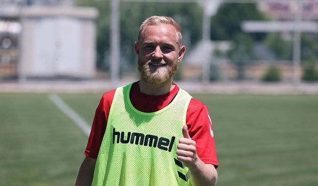 Sivasspor'un yeni transferi Alex Pritchard, kadroda vazgeçilmez olmak istiyor