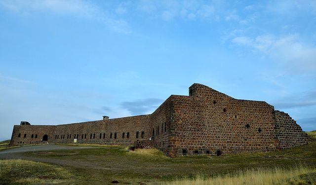 Erzurum'un asırlık tabyalarından "Mecidiye Tabyası" tüm ihtişamıyla ayakta duruyor