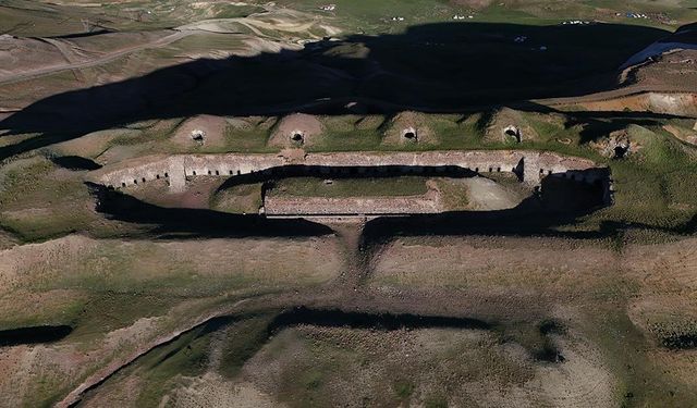 Erzurum'un tarihi Büyük Palandöken Tabyası bir asrı aşkındır ayakta duruyor