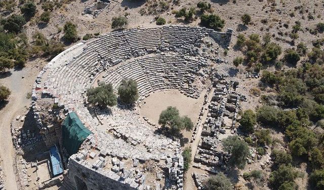 Kaunos Antik Kenti'ndeki kazılarda sarnıç ve sağlık sistemine ait kalıntılara rastlandı