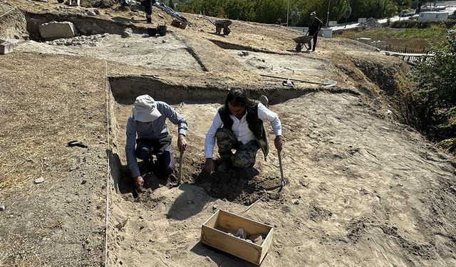 Arslantepe'de sur kapısının izi sürülüyor