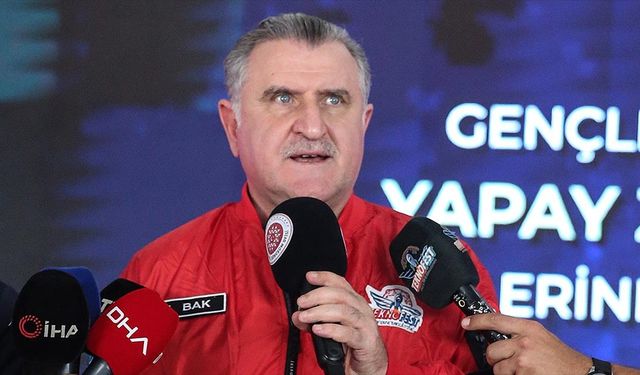 Gençlik ve Spor Bakanı Bak: Yapay zekayı, gençlerin istediği alanlarda aktif şekilde kullanmak istiyoruz