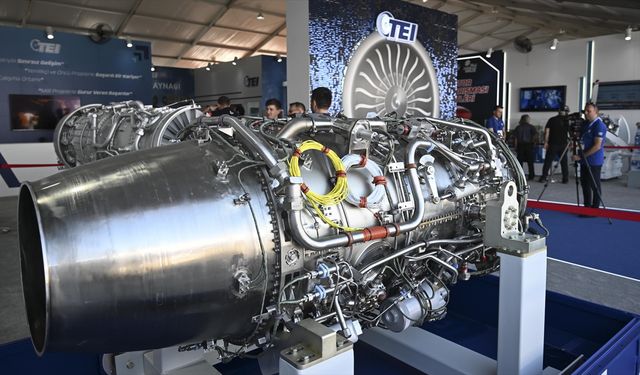 Türkiye'nin ilk milli turbofan uçak motoru TEI-TF6000, TEKNOFEST Adana'da sergileniyor