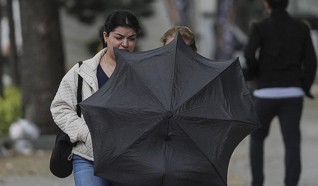 Ankara Valiliğinden kuvvetli rüzgar ve fırtına uyarısı