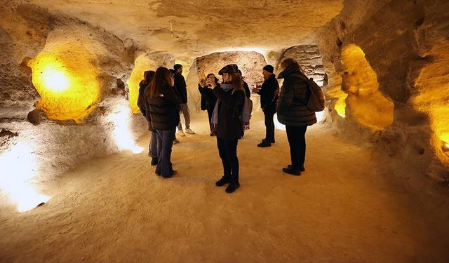 Kapadokya'daki yer altı şehirlerini 10 ayda 1 milyon 322 bin 598 turist gezdi