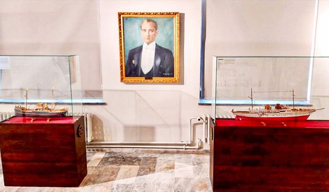 Eskişehir'de "Çallı" imzalı Atatürk portresi, Cumhuriyet Tarihi Müzesi'nde sanatseverlerle buluşuyor