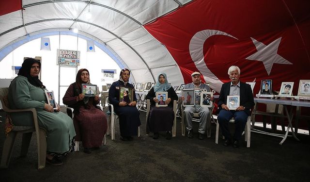 Diyarbakır anneleri Ramazan Bayramı'nda da evlatları için nöbette