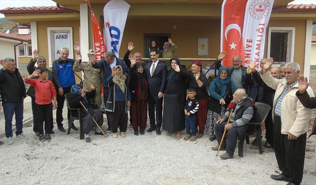 İslahiye'deki 4 bininci kalıcı konut hak sahibine teslim edildi