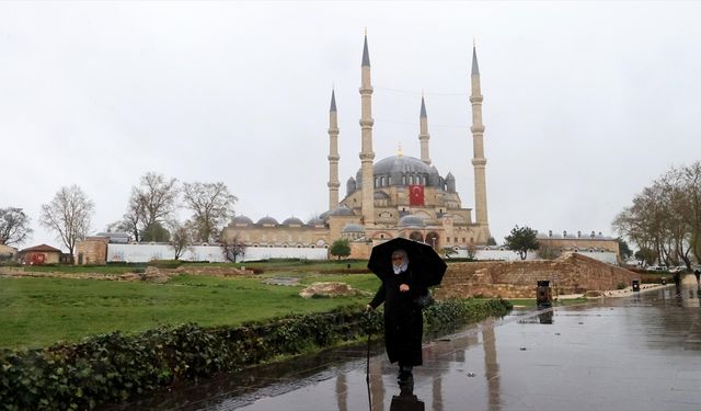 Bazı illerde sağanak etkili oluyor