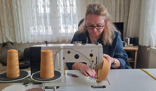 Özel gereksinimli oğlu için evini atölyeye dönüştürdü