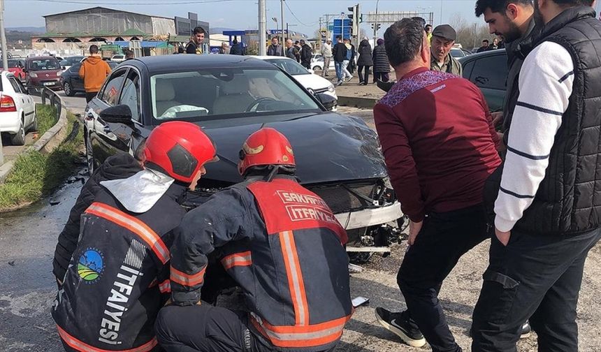 AK Parti Sakarya Milletvekili Ali İnci, trafik kazasında yaralandı