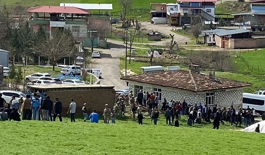 Diyarbakır'da muhtarlık seçimi nedeniyle çıkan silahlı kavgada 1 kişi öldü, 11 kişi yaralandı