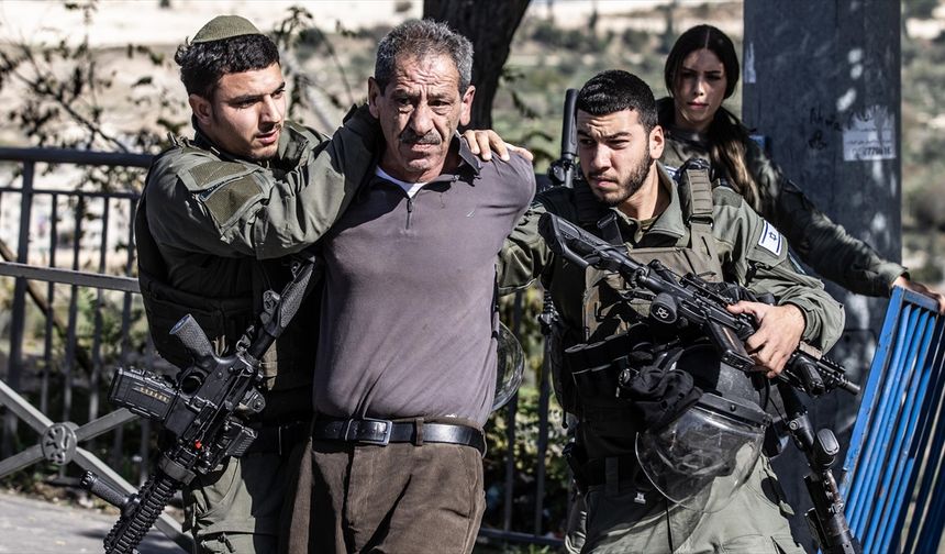 İsrail, Batı Şeria ve Doğu Kudüs'te son 200 günde 8 bin 430 Filistinliyi gözaltına aldı