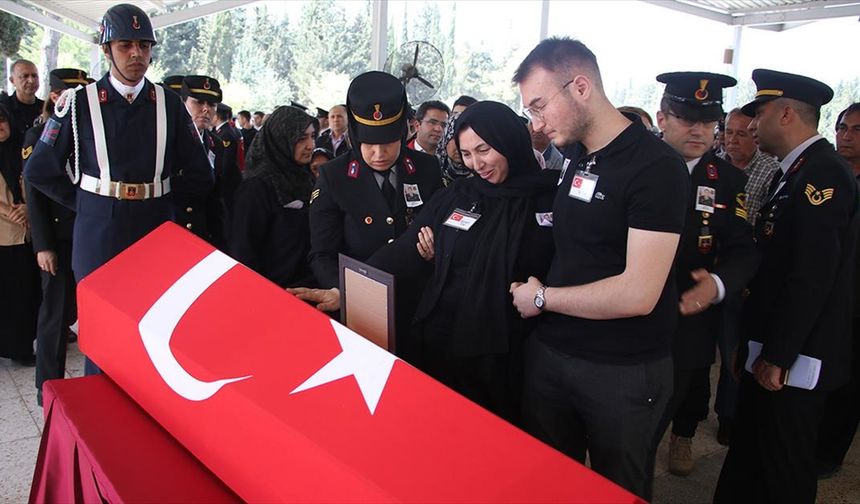 Şehit Jandarma Astsubay Kıdemli Başçavuş Çullu, Adana'da son yolculuğuna uğurlandı
