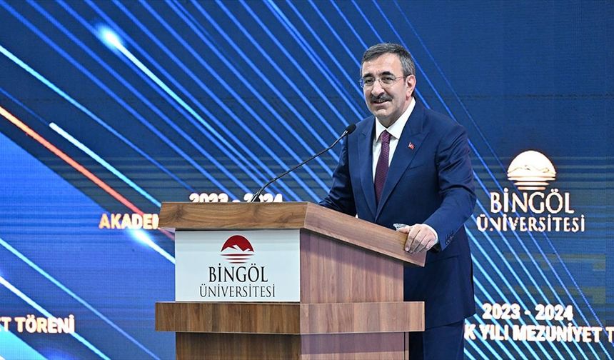 Cumhurbaşkanı Yardımcısı Yılmaz: Öğrencilerin kampüslerde ortaya koyduğu tavır, umutları diri tutmamıza vesile oluyor