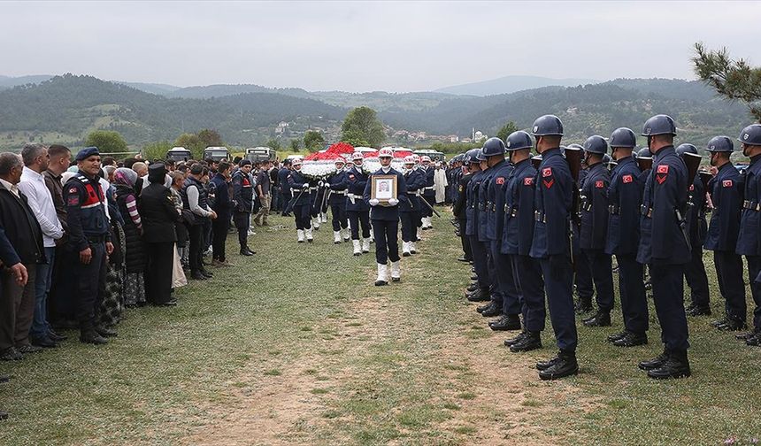 Şehit Sözleşmeli Er Rıdvan Gürsoy'un cenazesi Kütahya'da defnedildi