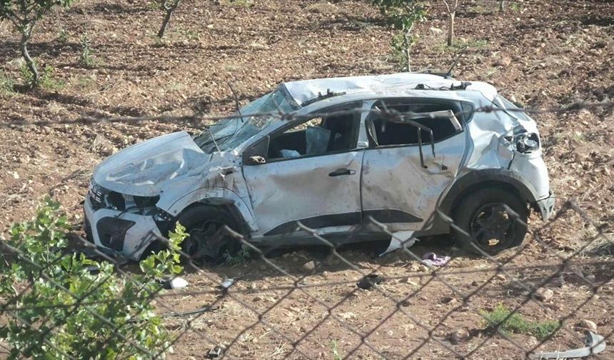 Şırnak'ta şarampole devrilen otomobildeki güvenlik korucularından 1'i şehit oldu, 4'ü yaralandı