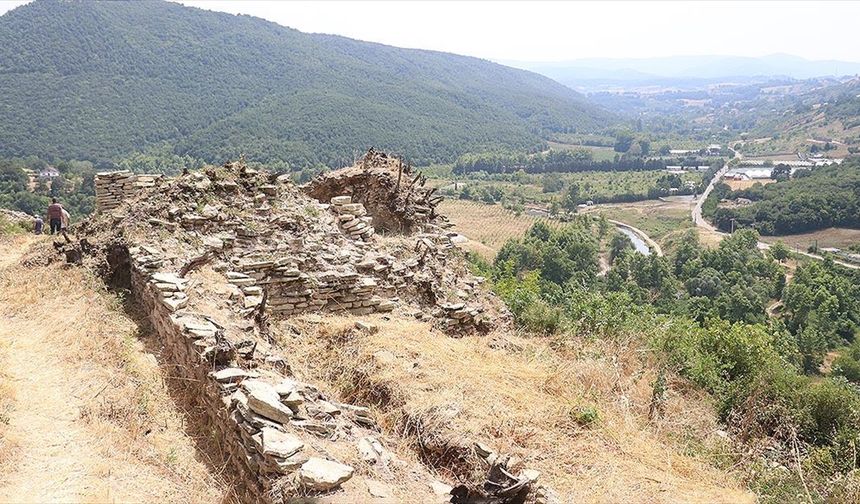 Bizans ve Osmanlı döneminin önemli kalelerinden Çobankale'de yeni kazı dönemi başladı