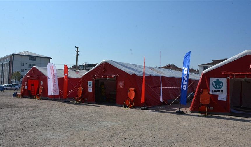 Balıkesir'de afet tedbirleri kapsamında mobil sahra hastanesi kuruldu