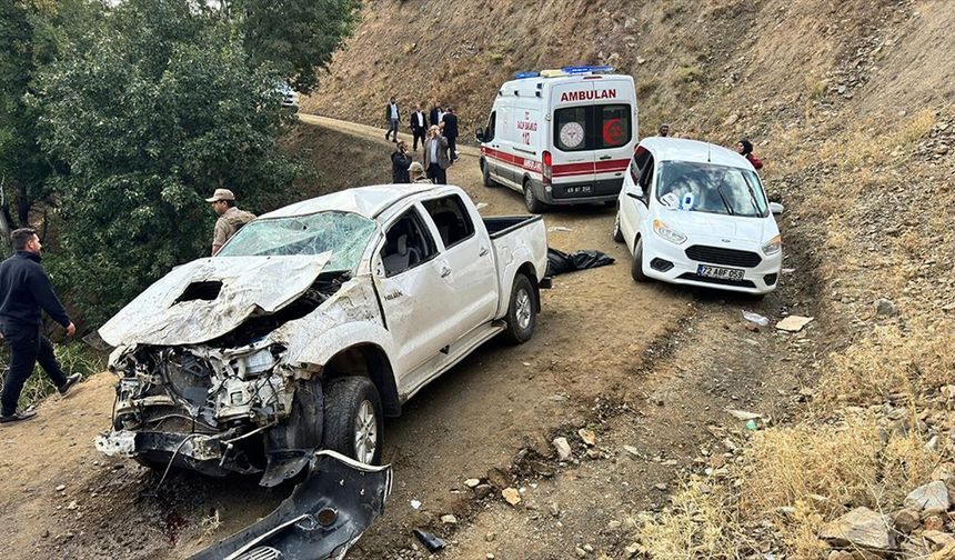 Muş'ta şehit askerin yakınlarının bulunduğu pikap şarampole devrildi: 1 ölü, 5 yaralı