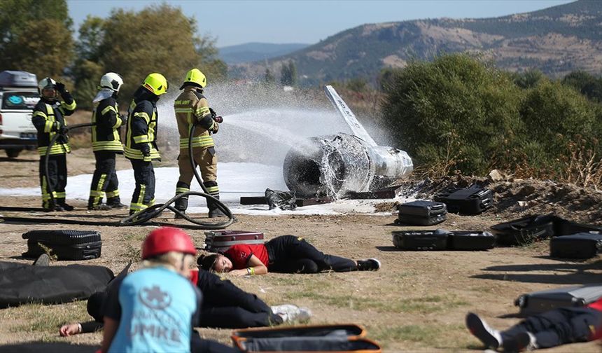 Çanakkale'de uçak kazası senaryosuyla geniş katılımlı tatbikat yapıldı