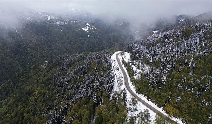 Kastamonu'da sonbahar ve kış aynı karede buluştu