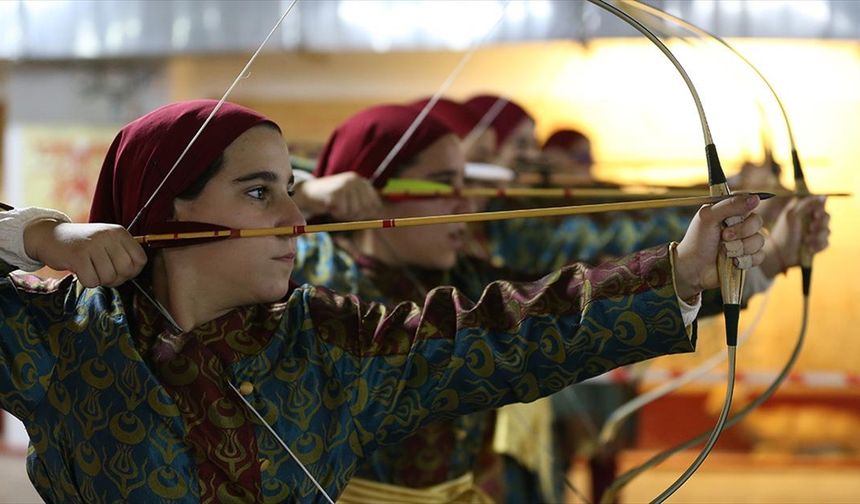 Bursalı genç okçular, ulusal ve uluslararası başarılarını sürdürüyor