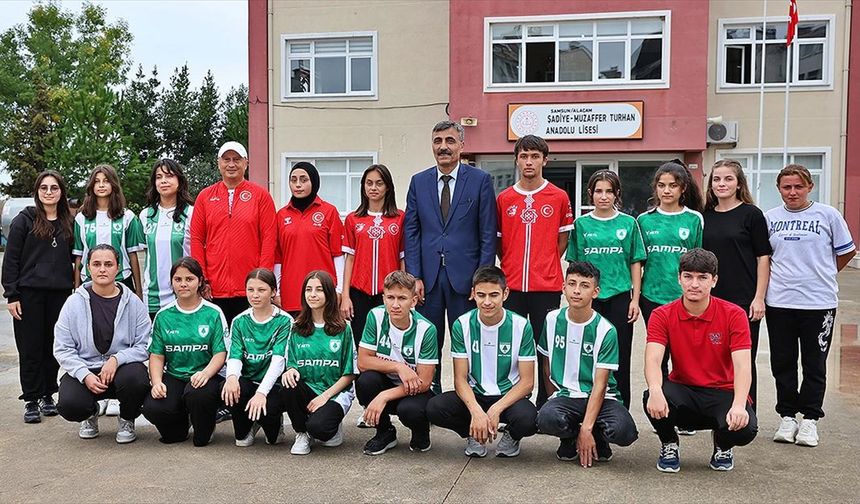 "Sporcu fabrikası" gibi Anadolu lisesi, milli takımlara 26 öğrencisini gönderdi