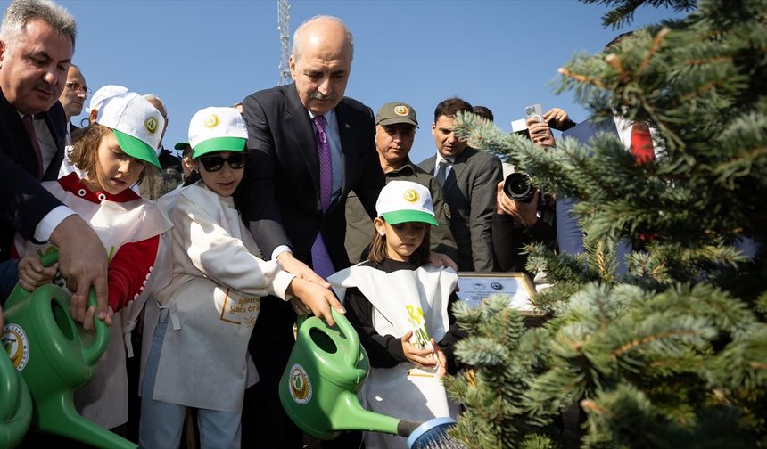 TBMM Başkanı Kurtulmuş, İzmir'de fidan dikim törenine katıldı