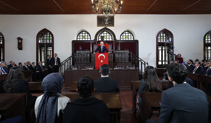 TBMM Başkanı Kurtulmuş: İstiklal Marşı, milletimizin bağımsızlığı ve istikbali için vatanına bağlılığının ifadesidir